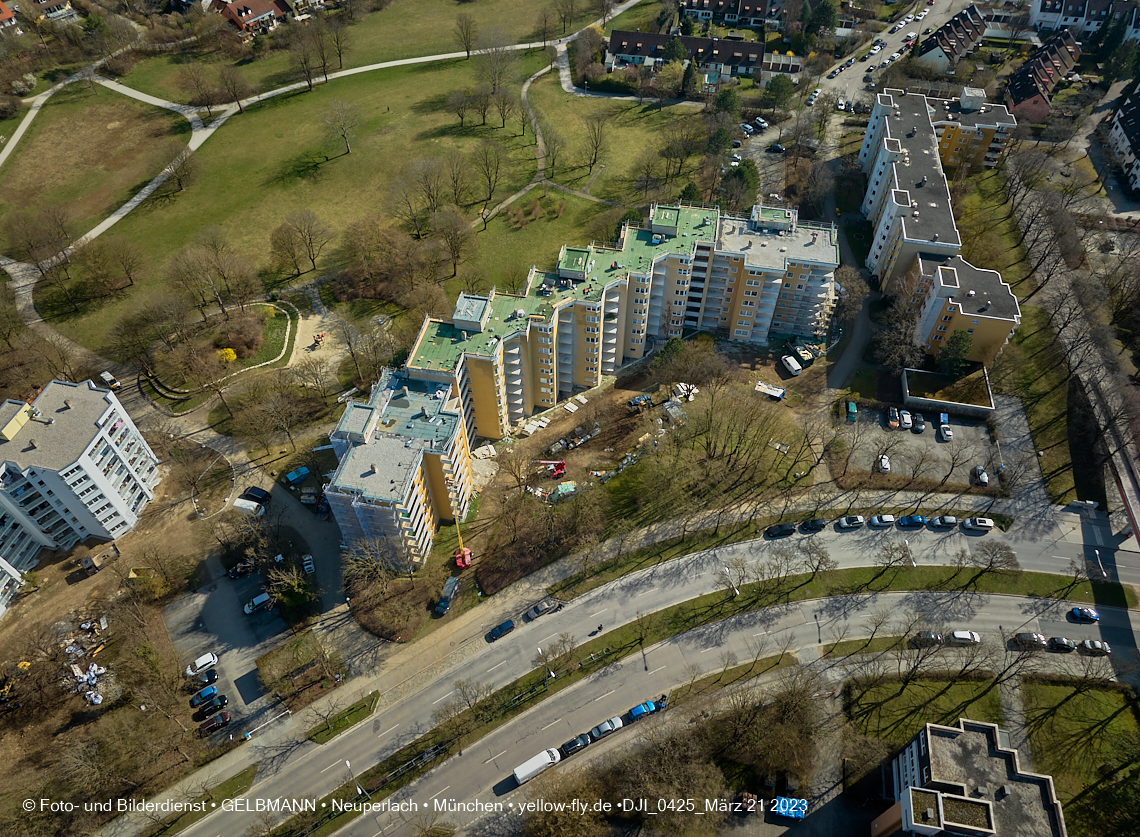 21.03.2023 - Luftbilder von der Baustelle Karl-Marx-Ring 53-57 in Neuperlach
